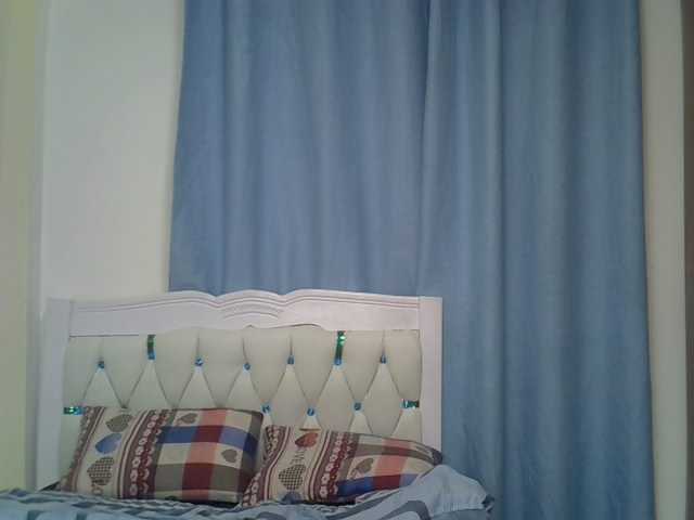 Petitedolliey live cam