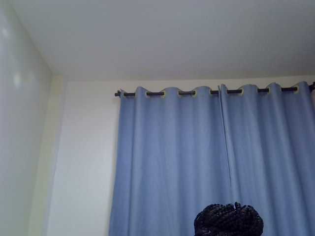 Petitedolliey live cam on BongaCams