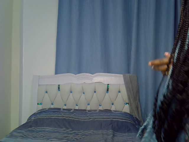 Petitedolliey live cam on BongaCams