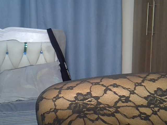 Petitedolliey live cam on BongaCams