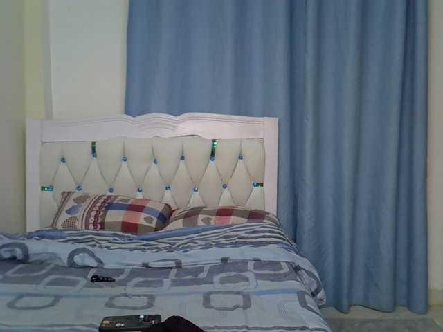 Petitedolliey live cam on BongaCams