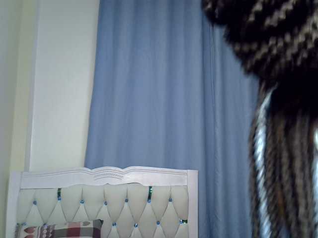Petitedolliey live cam on BongaCams