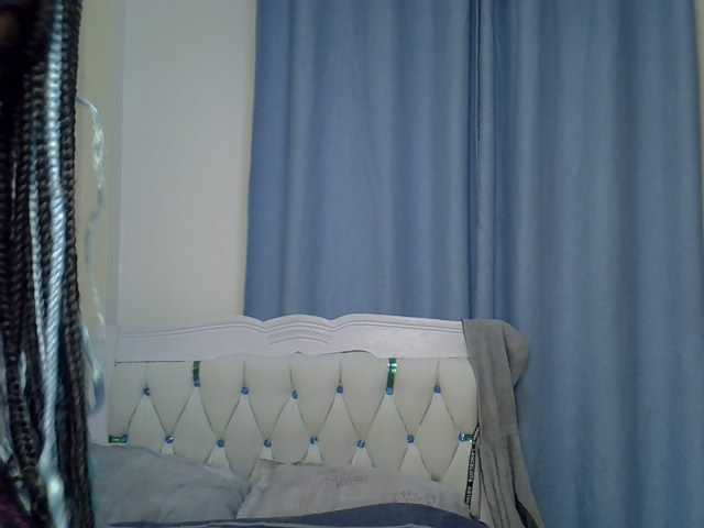 Petitedolliey live cam on BongaCams