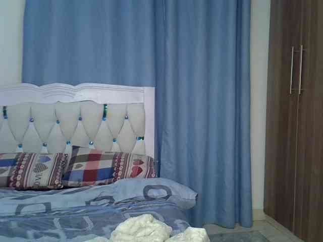 amateur nude webcam Petitedolliey