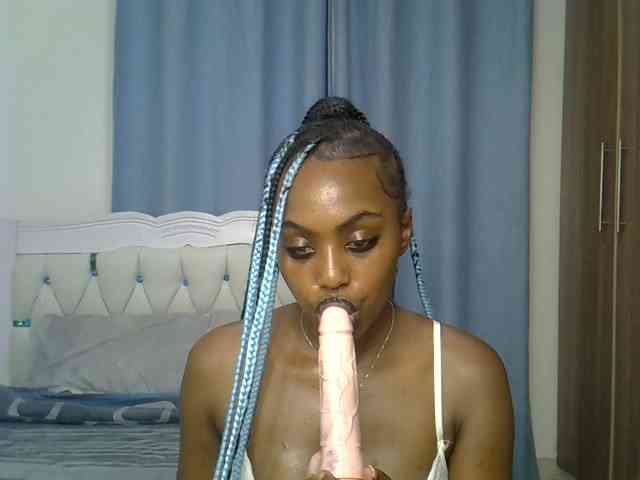 Petitedolliey webcam