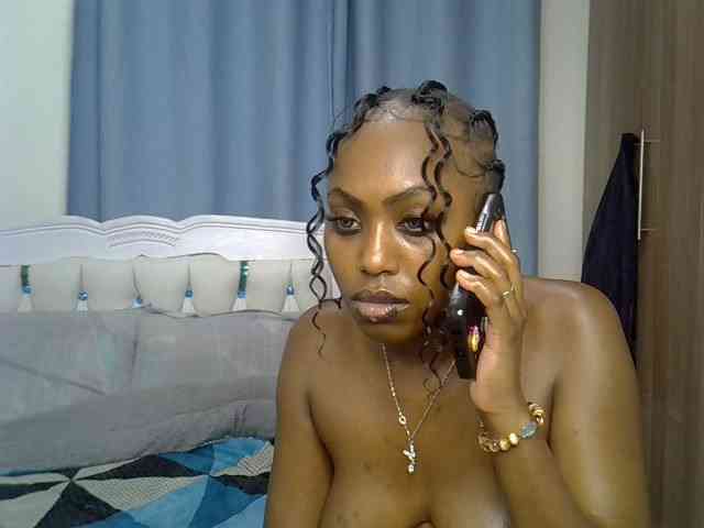 Petitedolliey webcam