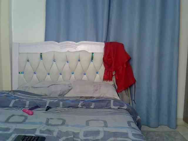 Petitedolliey webcam