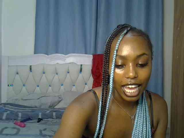 Petitedolliey webcam