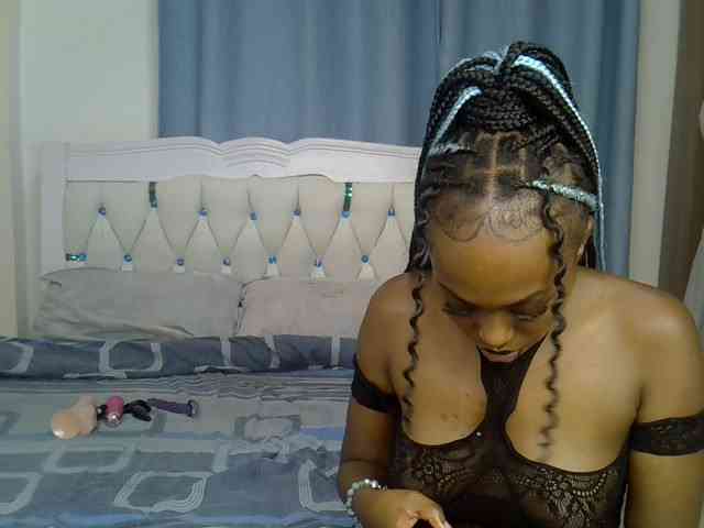 Petitedolliey