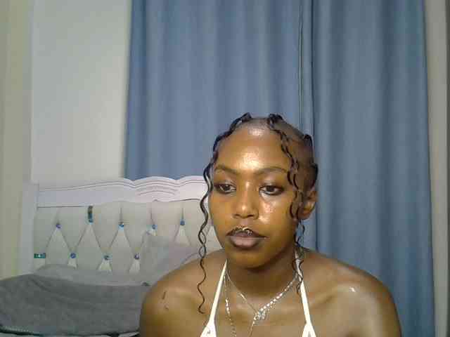 Petitedolliey webcam