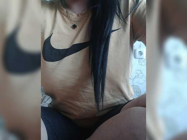 Marina1234589 live cam on BongaCams