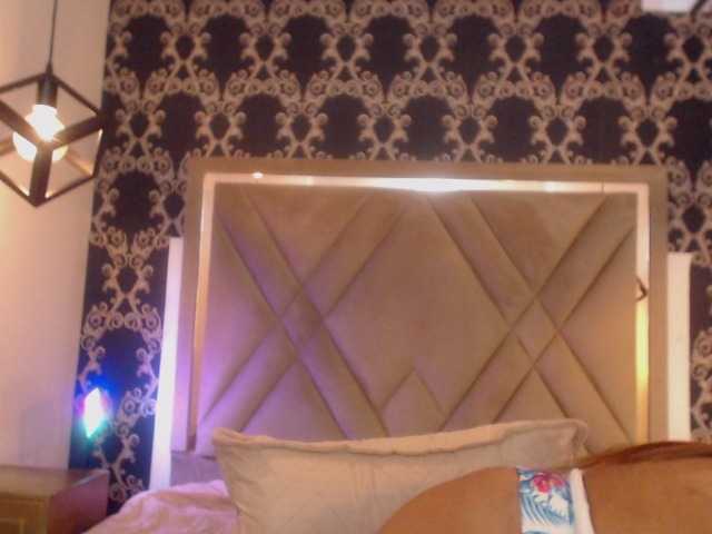KiaraDiaz live cam preview
