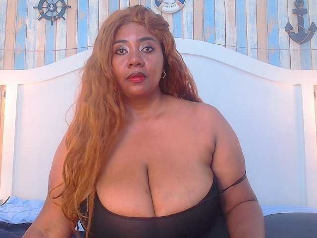 KiaraDiaz live cam preview