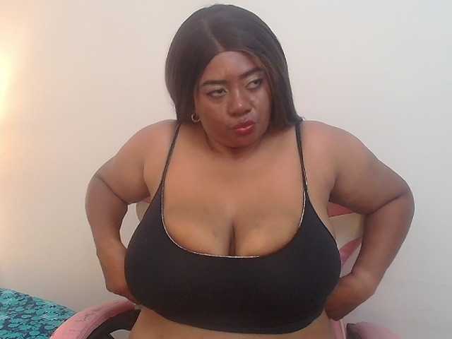 KiaraDiaz