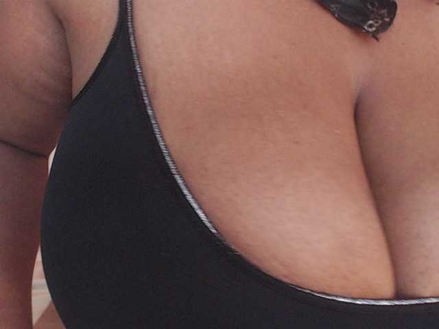 KiaraDiaz