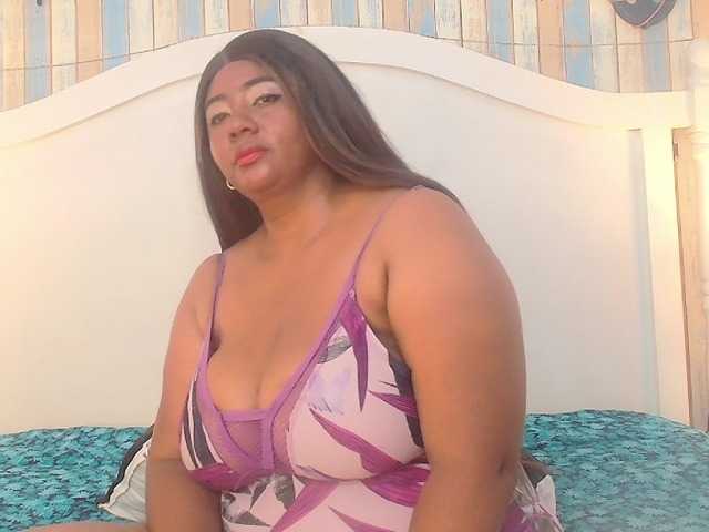 KiaraDiaz — live female cam