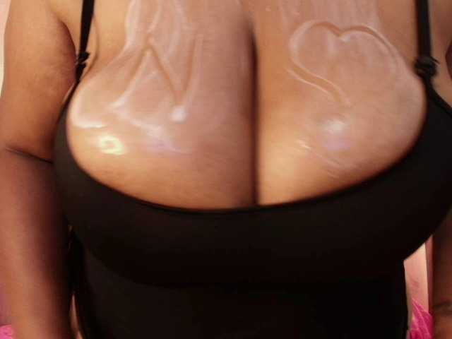 KiaraDiaz