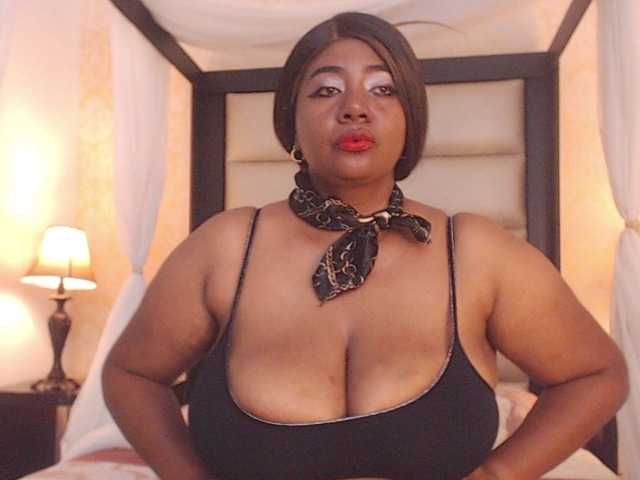 KiaraDiaz live cam on BongaCams
