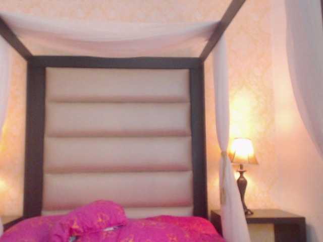 KiaraDiaz live cam on BongaCams