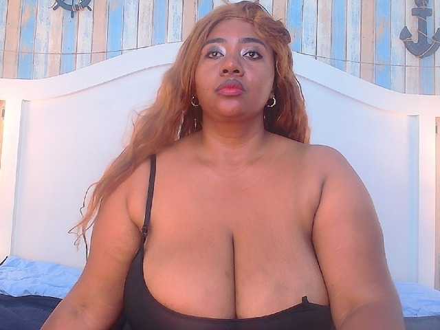 KiaraDiaz live cam on BongaCams