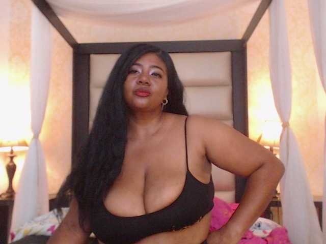 KiaraDiaz live cam on BongaCams