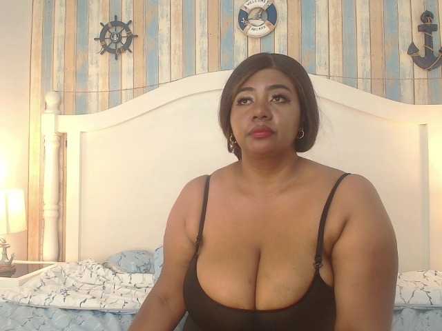 KiaraDiaz live cam on BongaCams