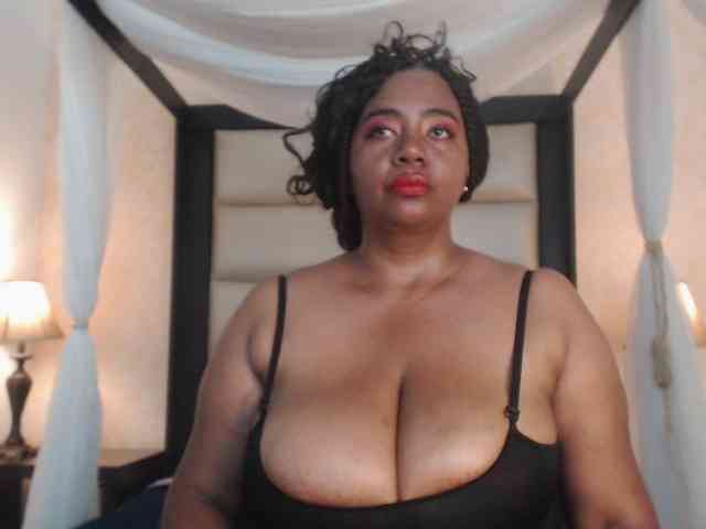 KiaraDiaz