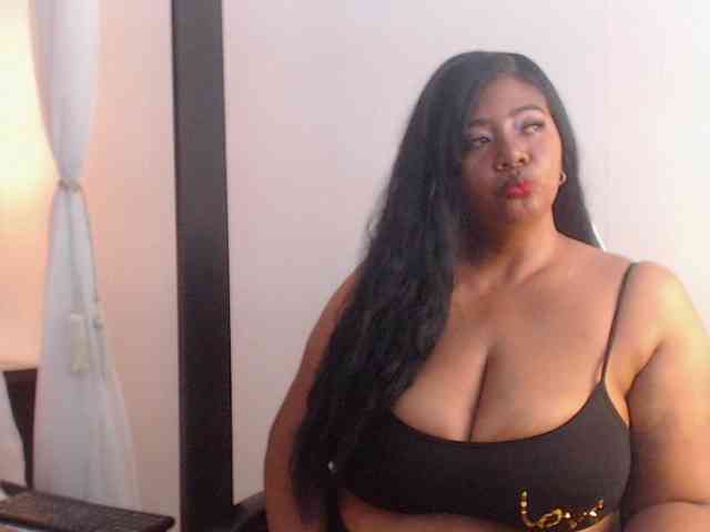 KiaraDiaz