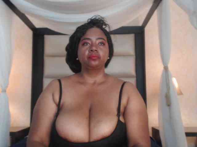 KiaraDiaz