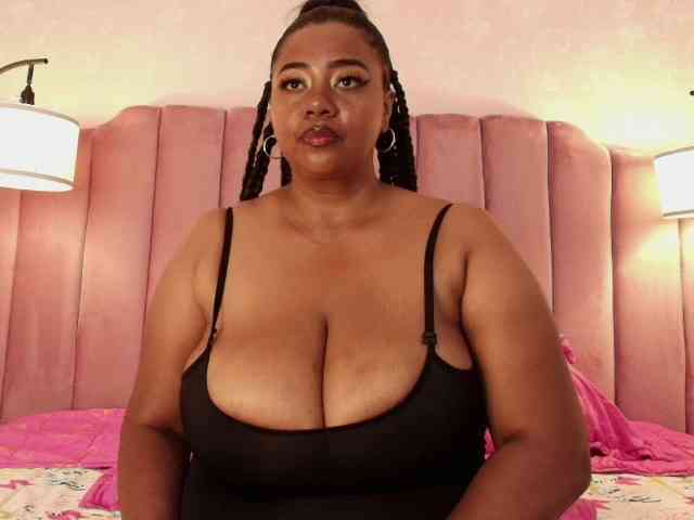 KiaraDiaz