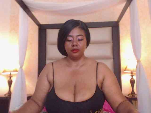 Model: KiaraDiaz