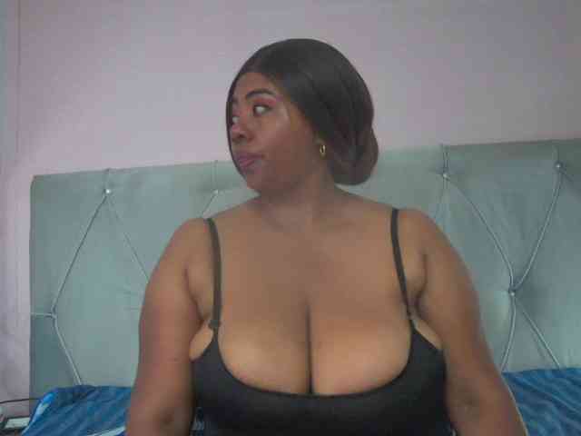KiaraDiaz