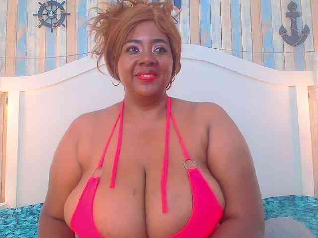 KiaraDiaz webcam