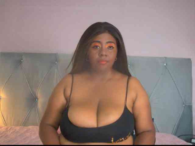 KiaraDiaz
