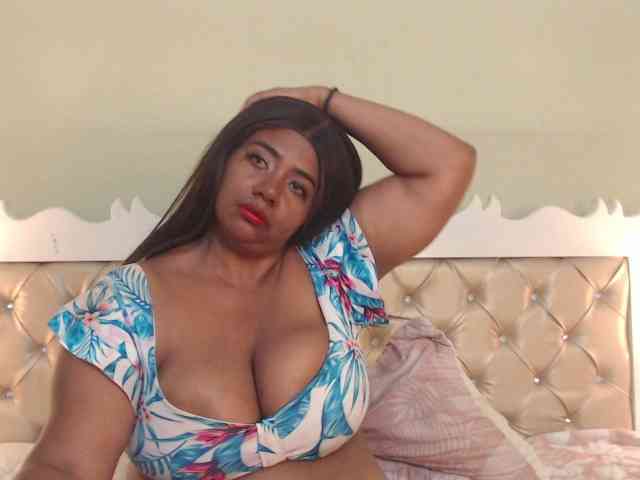 KiaraDiaz webcam