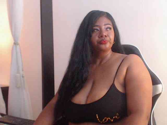 Model: KiaraDiaz
