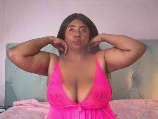 KiaraDiaz webcam
