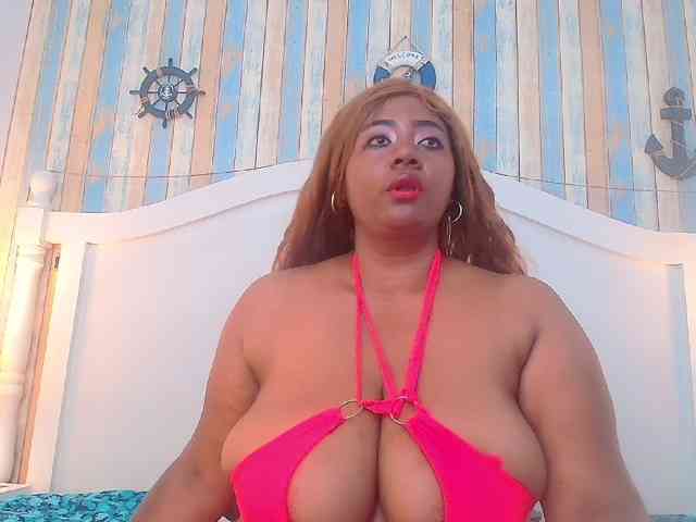 KiaraDiaz webcam