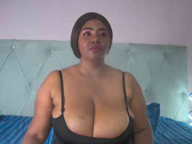 KiaraDiaz webcam
