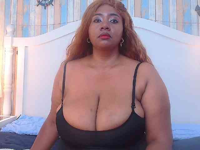 KiaraDiaz webcam
