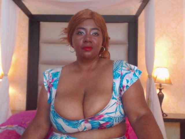 KiaraDiaz