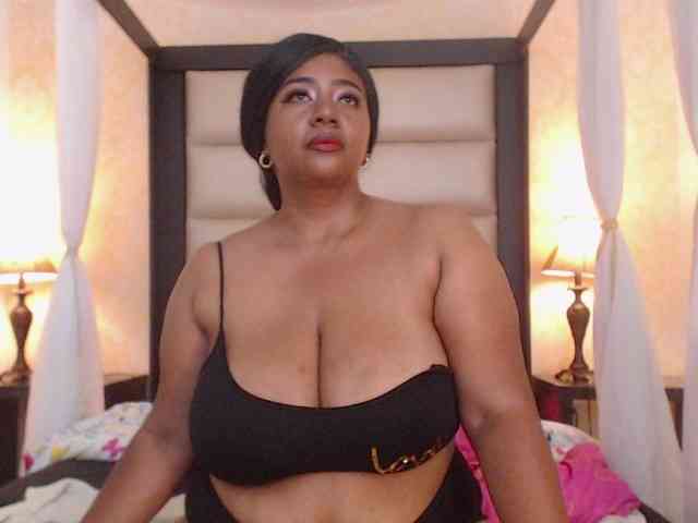 KiaraDiaz