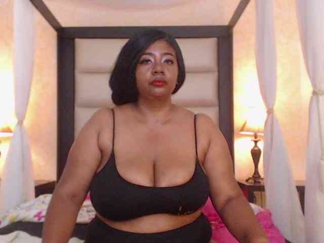 KiaraDiaz