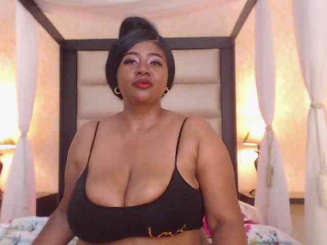 KiaraDiaz