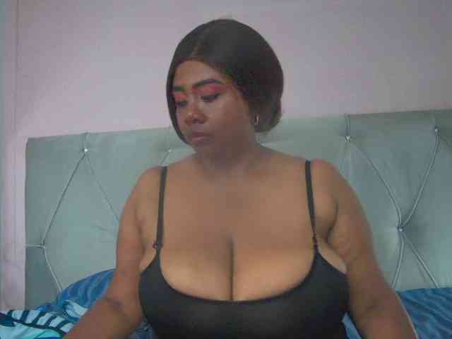 KiaraDiaz webcam
