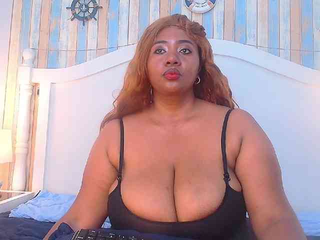 KiaraDiaz webcam