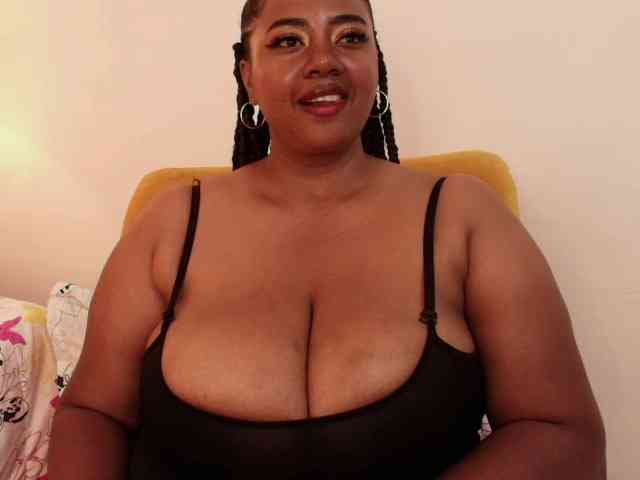 KiaraDiaz