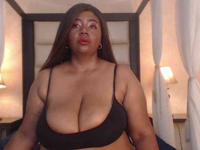 KiaraDiaz