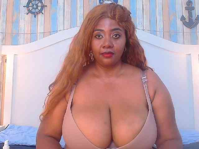 KiaraDiaz