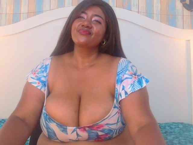 KiaraDiaz webcam